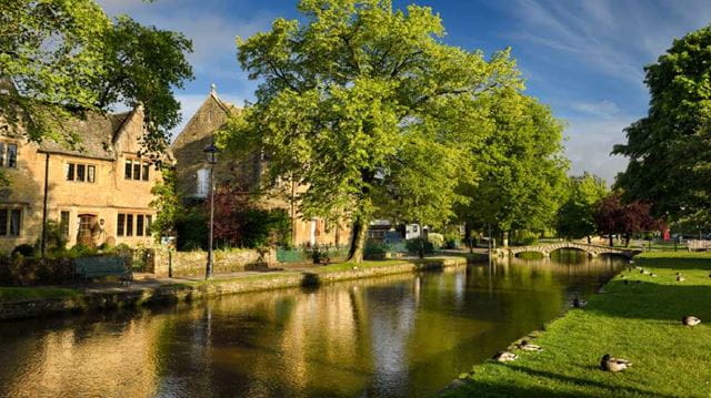 Bourton on the Water river